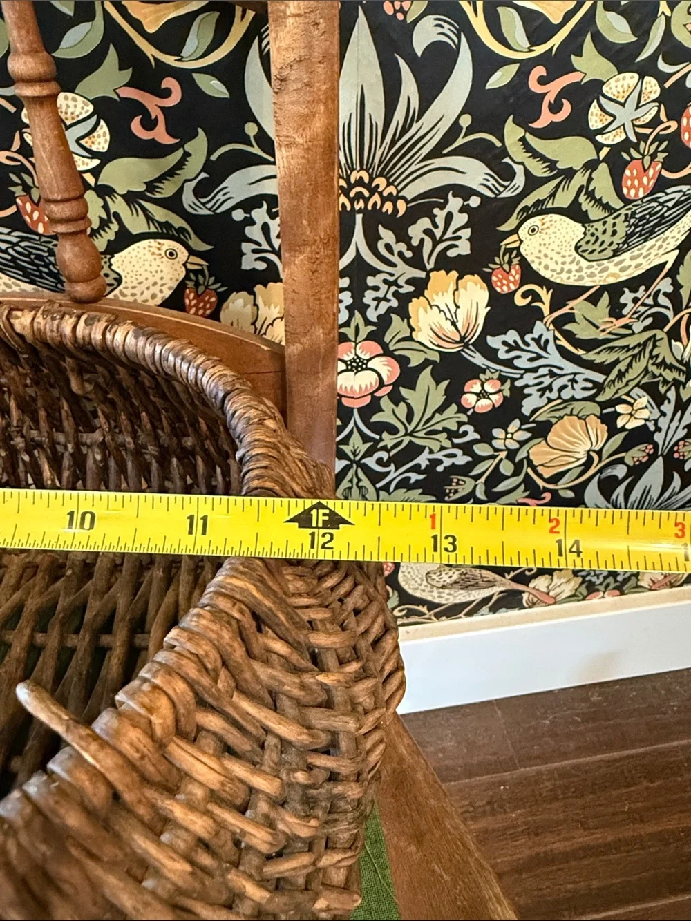 Vintage Curved Ribbed Style Wicker Willow Basket